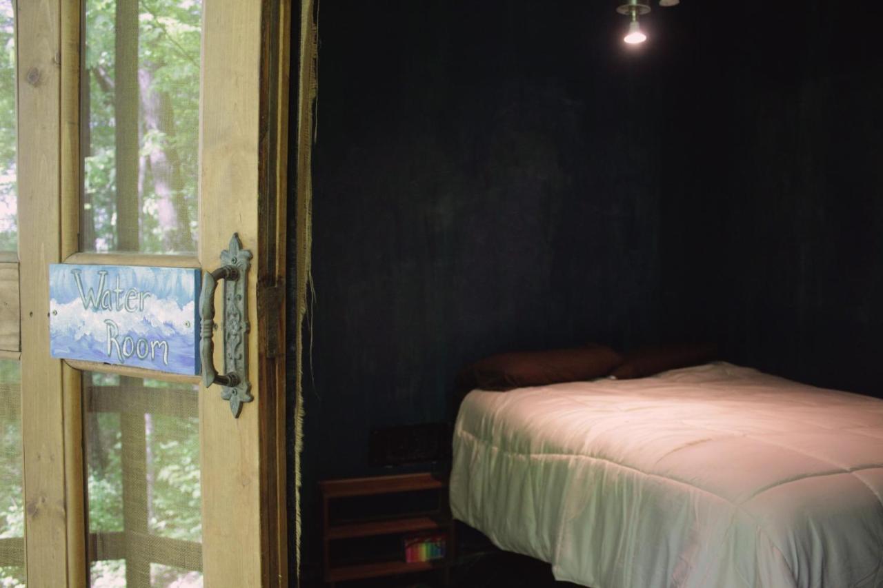 Lost River Hostel فرنتش ليك المظهر الخارجي الصورة